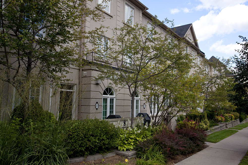 Luxury townhouses